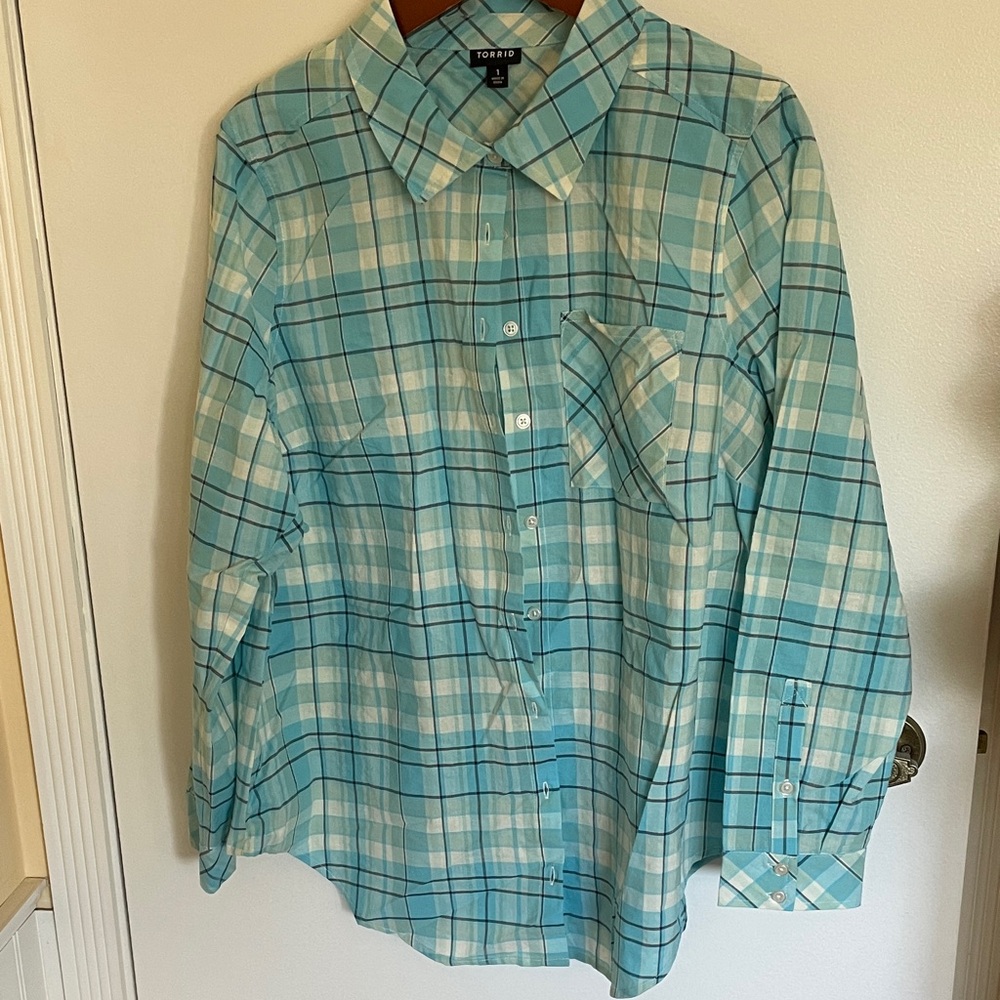 Torrid Aqua Plaid  Button Down Shirt Size 1